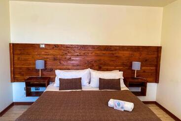 هتل Cabañas Caleta Hueso