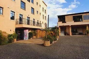 هتل Comfort E Suites