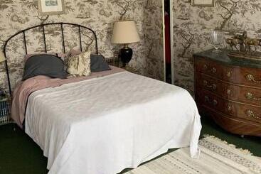 پانسیون Aux Bonheurs Des Roses