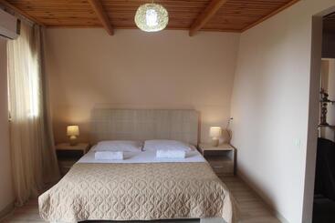 پانسیون Deluxe Guest House