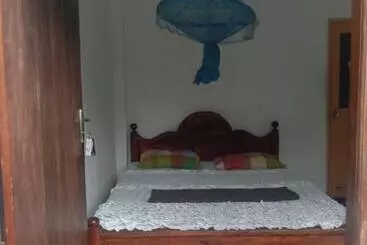 Hotel Lucky Holiday And Restaurant