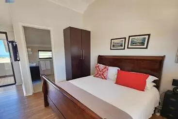 Majatalo Gonubie Guest Cottages