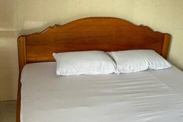 پانسیون Palm Tree Quest House