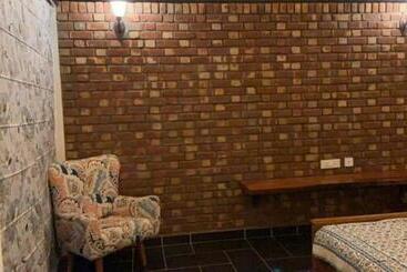 Hotel Bhajan Kala Cottage