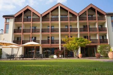 Отель Al Ponte Garnì