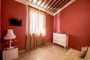 Отель Albergo La Foresteria