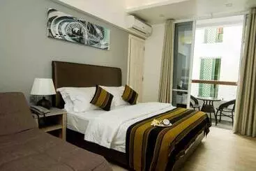 Hotel Coconut Tree Hulhuvilla Beach