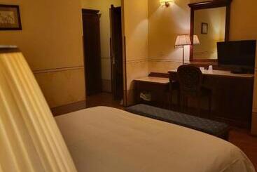 Отель Logge Dei Mercanti