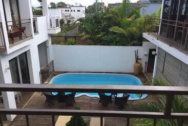 Aamiaismajoitus (B&B) Villa Alizee