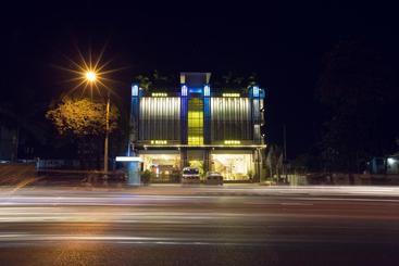 Hotelli Royal Golden 9 Miles