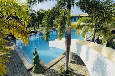 Resort Fiesta Garden Hotel By Sms Hospitality