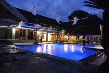 مبيت وإفطار Ridgemor Villa