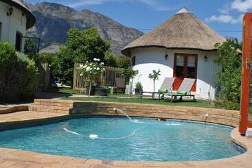 مبيت وإفطار Roundhouse Guesthouse