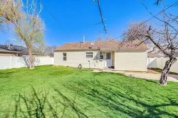 Gîte Rural Charming Orem Home W/ Yard   Near Byu & Uvu!