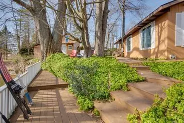 Cozy Chautauqua Lake Cottage W/ Shared Patio