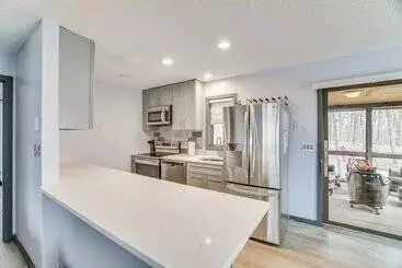 コテージ Hot Tub & Game Room: Poconos Home Near Hiking