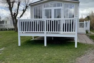 Captivating 2 Bed Lodge In Great Yarmouth