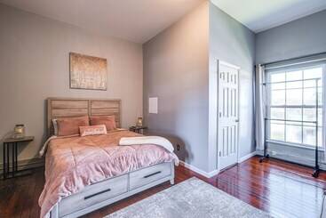 Сельский дом Luxe Virginia Historical Estate W/ Charcoal Grill!