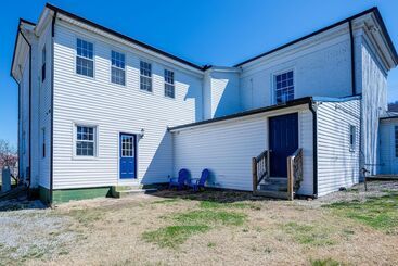 Hus på landet Luxe Virginia Historical Estate W/ Charcoal Grill!