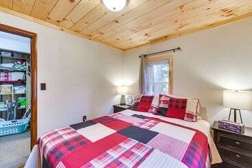 بيت ريفى Pet Friendly Couderay Cabin W/ Boat Dock + Grill!