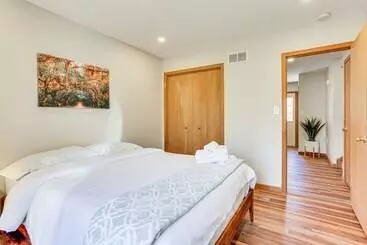 Mökkimajoitus Secluded Poconos Retreat With Deck & Fire Pit