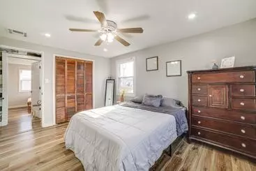 コテージ South Bend Home W/ Gas Grill Near Universities!