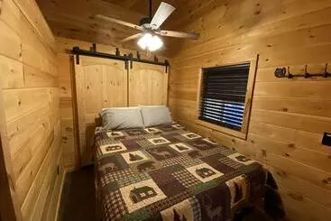 Mökkimajoitus Tiny Living