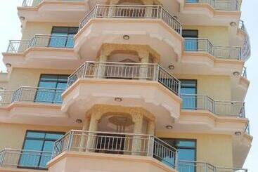 ベッドアンドブレックファースト Silver Paradise