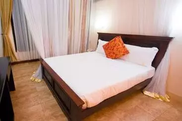 Hotel Ci Sand Suites