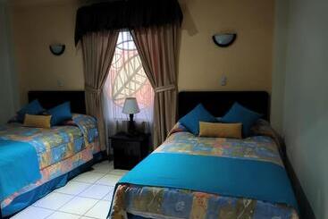 هتل Crysol Center