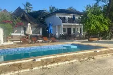 Hotel Kaure Sand Beach Lodge