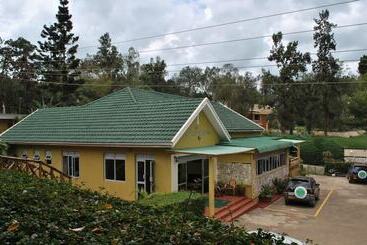 فندق Little Woods Inn