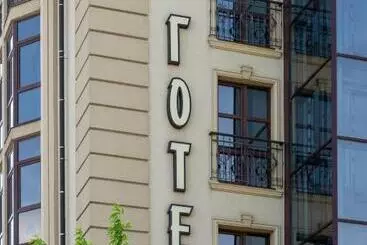 Hotel Avalon Palace