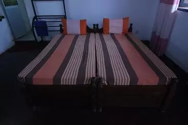 Otel White House Hostel