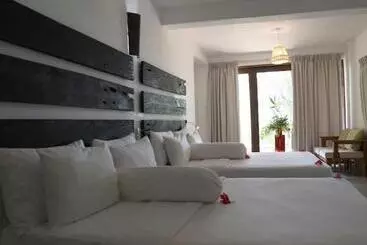 Pinthaliya Resort