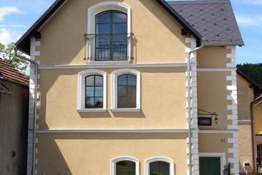 ベッドアンドブレックファースト Old House