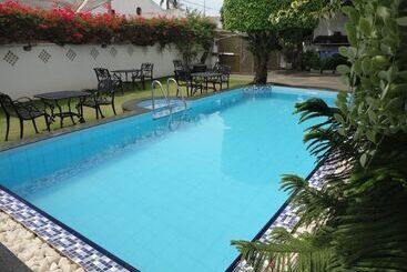 ベッドアンドブレックファースト Suriya Arana