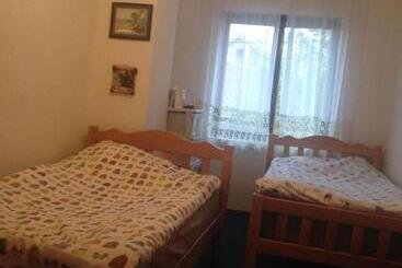 مبيت وإفطار Bujtina Zhaveli