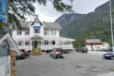 تختخواب و صبحانه Eidfjord Gjestgiveri
