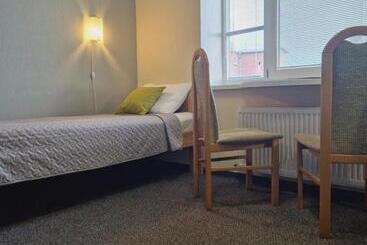 هتل Linda   Helvita