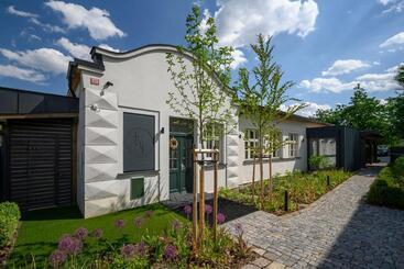 Отель Zelená Marina