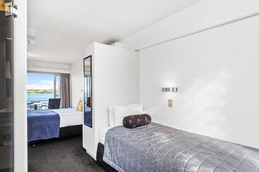 מוטל The Tauranga On The Waterfront