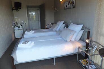 Waitomo Golfstays B&b