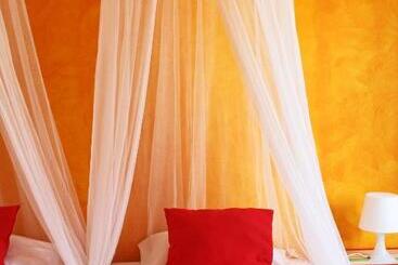 Herberge Chill In Ericeira Surf House