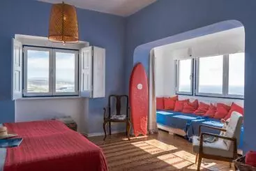 Auberge Chill In Ericeira Surf House