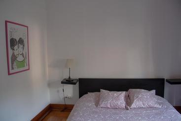Bed and Breakfast Alfama 3b  Balby S Bed&breakfast