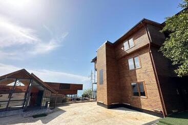 هتل Bungaport Luxury Bungalows&suits