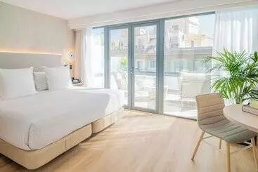 Отель Innside by Meliá Tenerife Santa Cruz