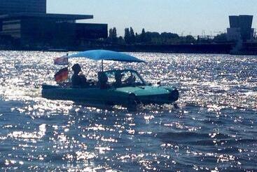 تختخواب و صبحانه The Panorama Suite