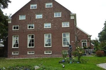 Bed and Breakfast Wellness Sauna Beauty Farm Midwolda